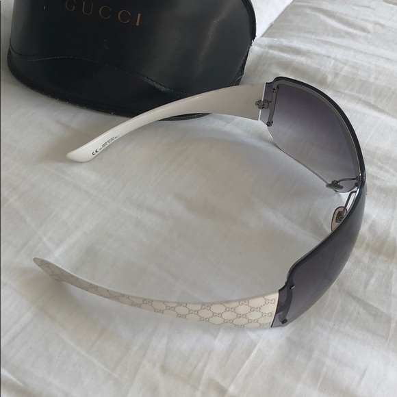 Gucci Logo sunglasses - Picture 3 of 7